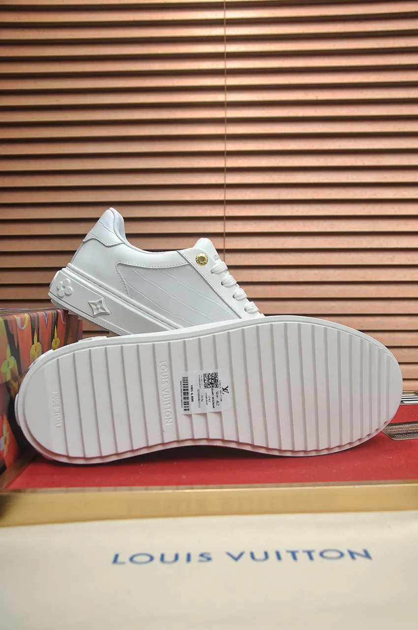 Men's shoes 💰540💶[LOUIS VUITTON] Original order price (water-dyed cowhide lining) new model 🍀LV Louis Vuitton * - top version of LV classic trendy shoes! Made of imported original cowhide, water-dyed cowhide lining, and original wear-resistant rubber outsole! High quality products! Code number 38-45 (45 is custom-made and cannot be returned or exchanged)